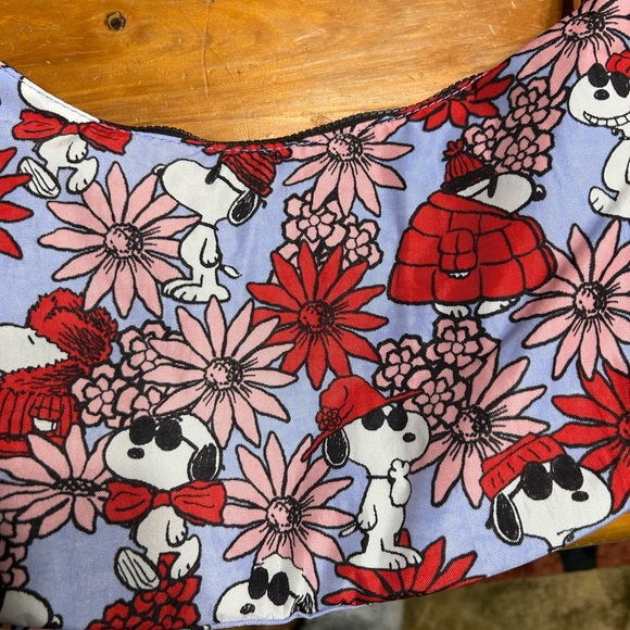 Peanuts Baggu Medium Crescent Bag - Picture 3 of 5